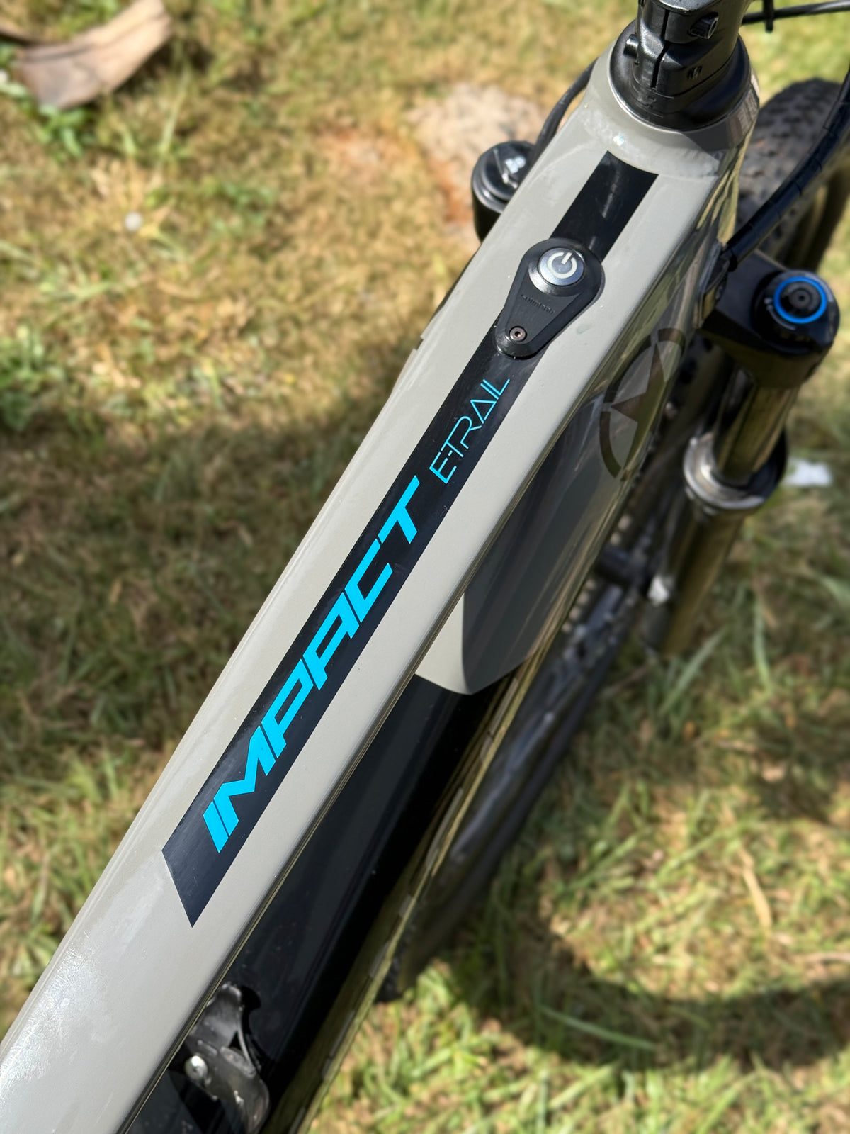 SEMI NOVA E-BIKE IMPACT  E-TRAIL  L ( 19 )